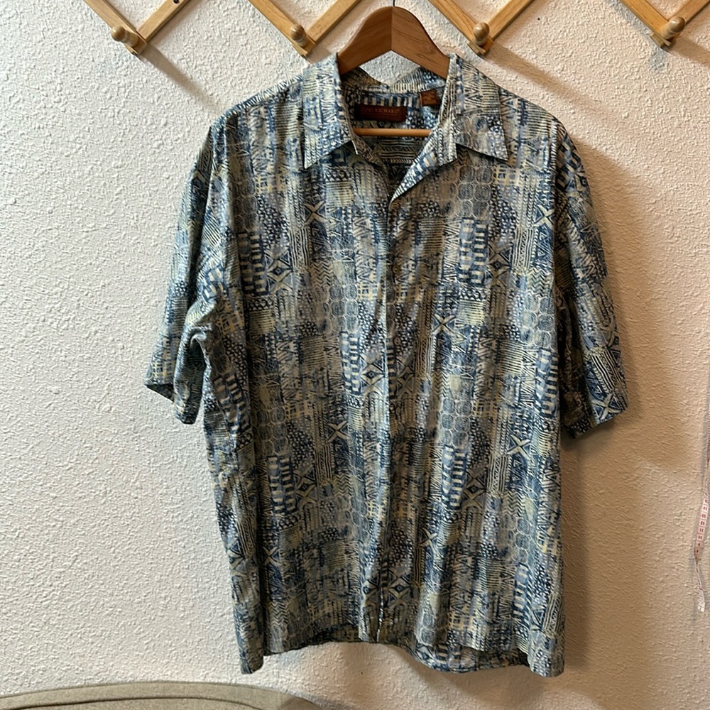 TORI RICHARD HONOLULU 100% cotton USA